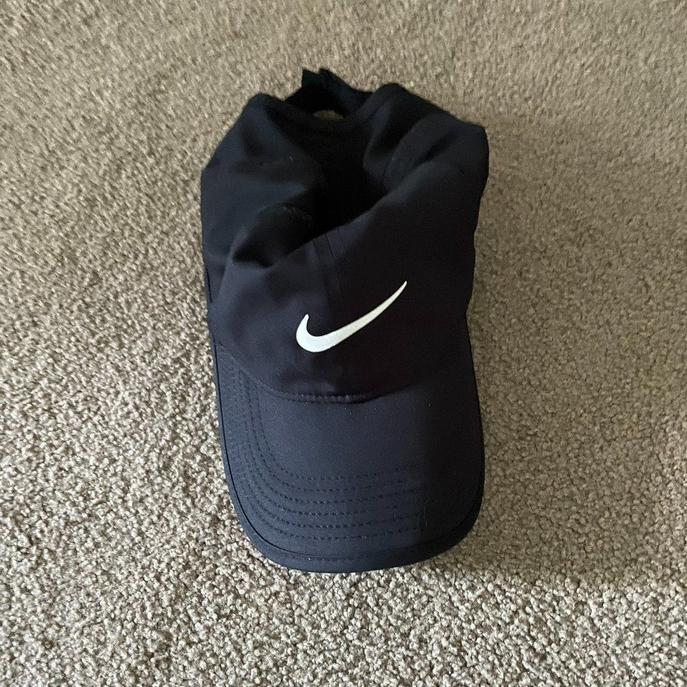 Nike Featherlight Hat